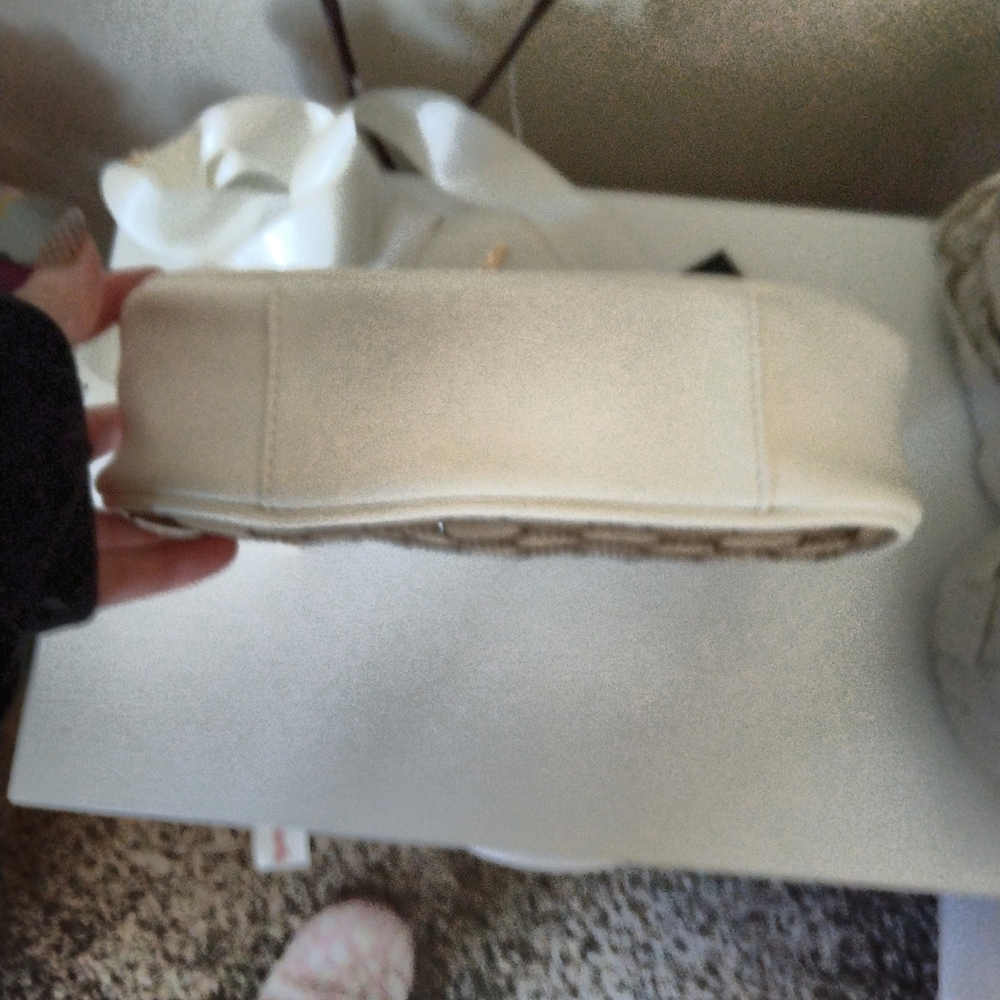NWT BEBE Shoulder Bag. - Picture 9 of 9